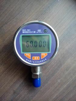 “0.4級數(shù)字壓力表分辨力要求“/